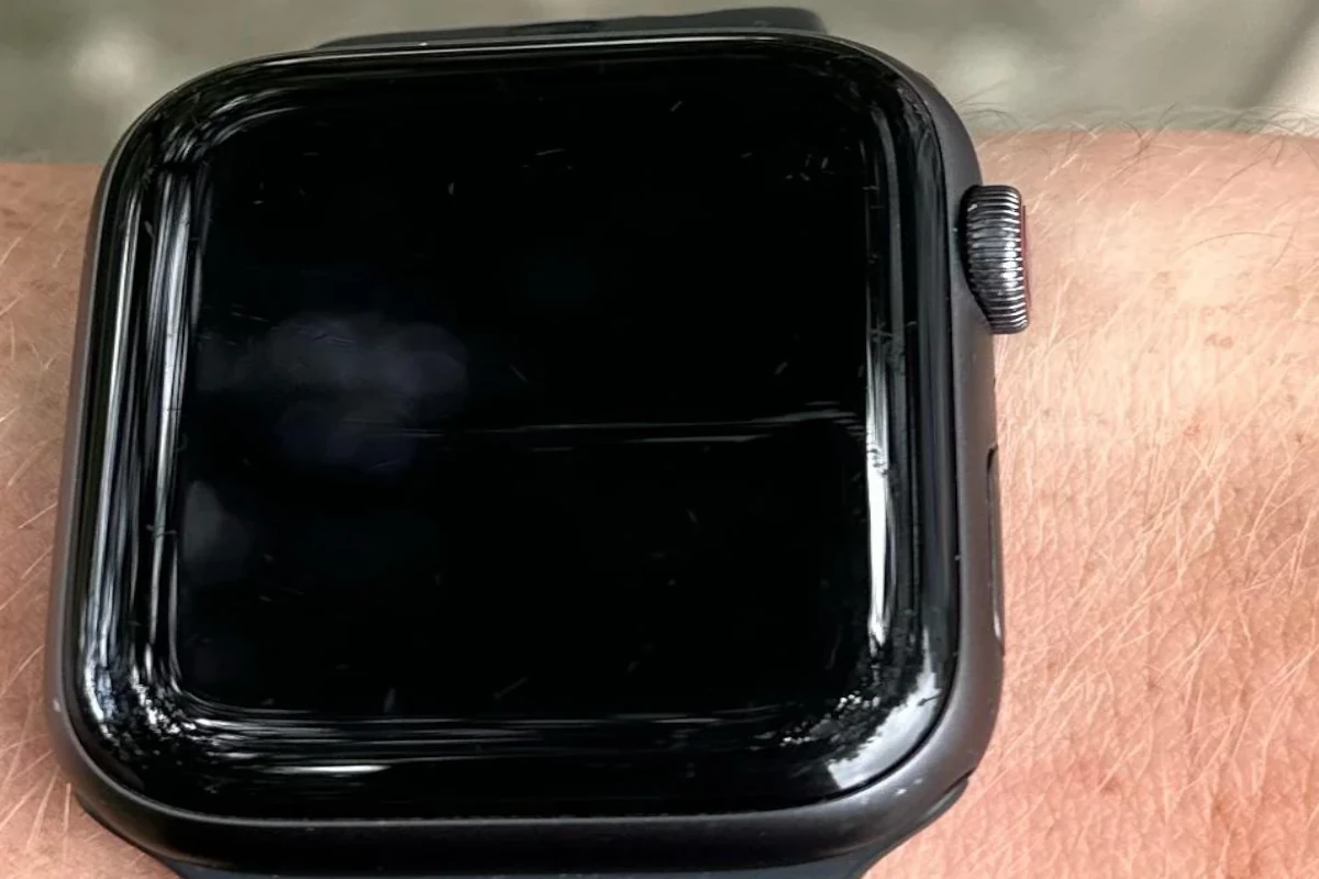 How to Fill Small Cracks on Your Apple Watch RepairSpotter